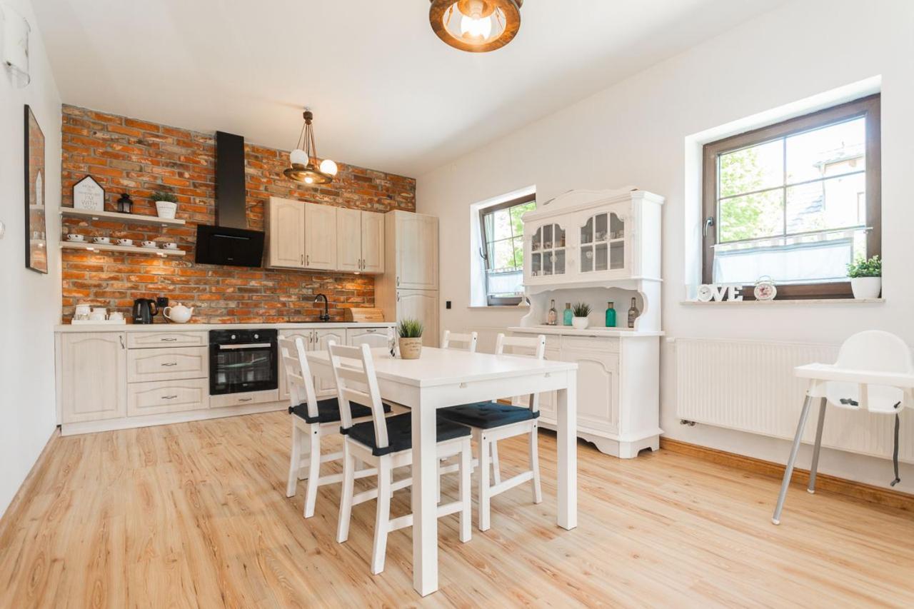 Hupkas Apartementy I Pokoje Jantar Exteriör bild